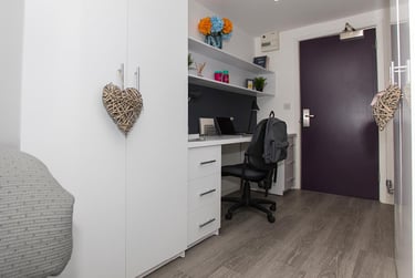 1 bed studio, Popes Lane, West Ealing, London, W54NG - Image 3